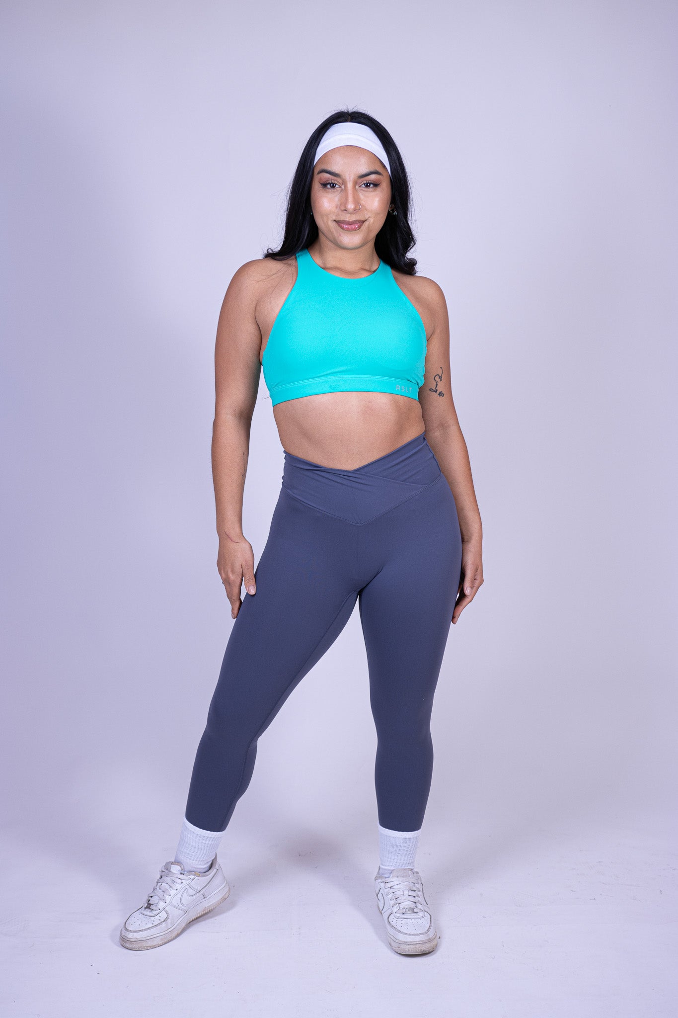 Evolve Crossed Legging