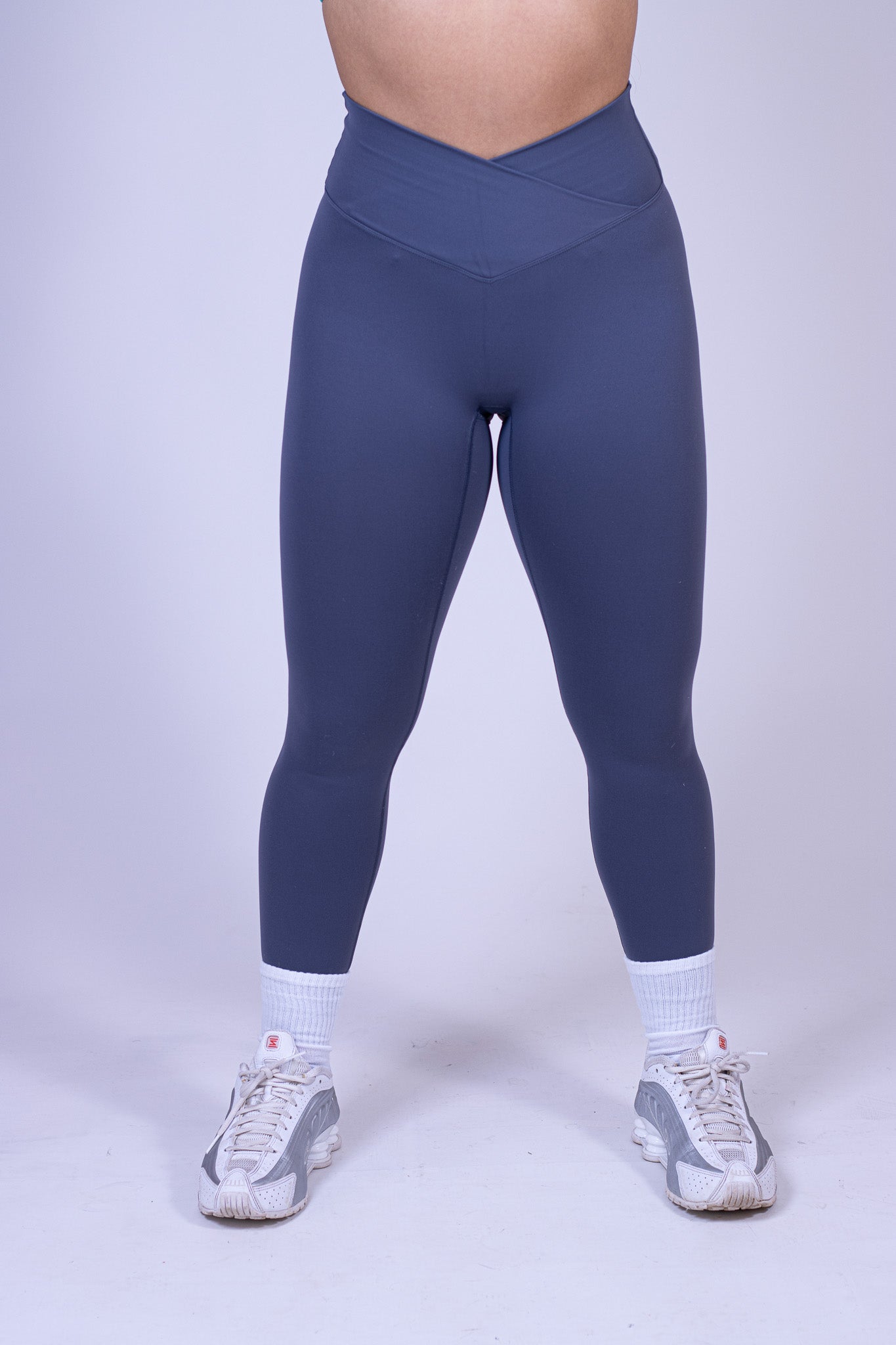 Evolve Crossed Legging