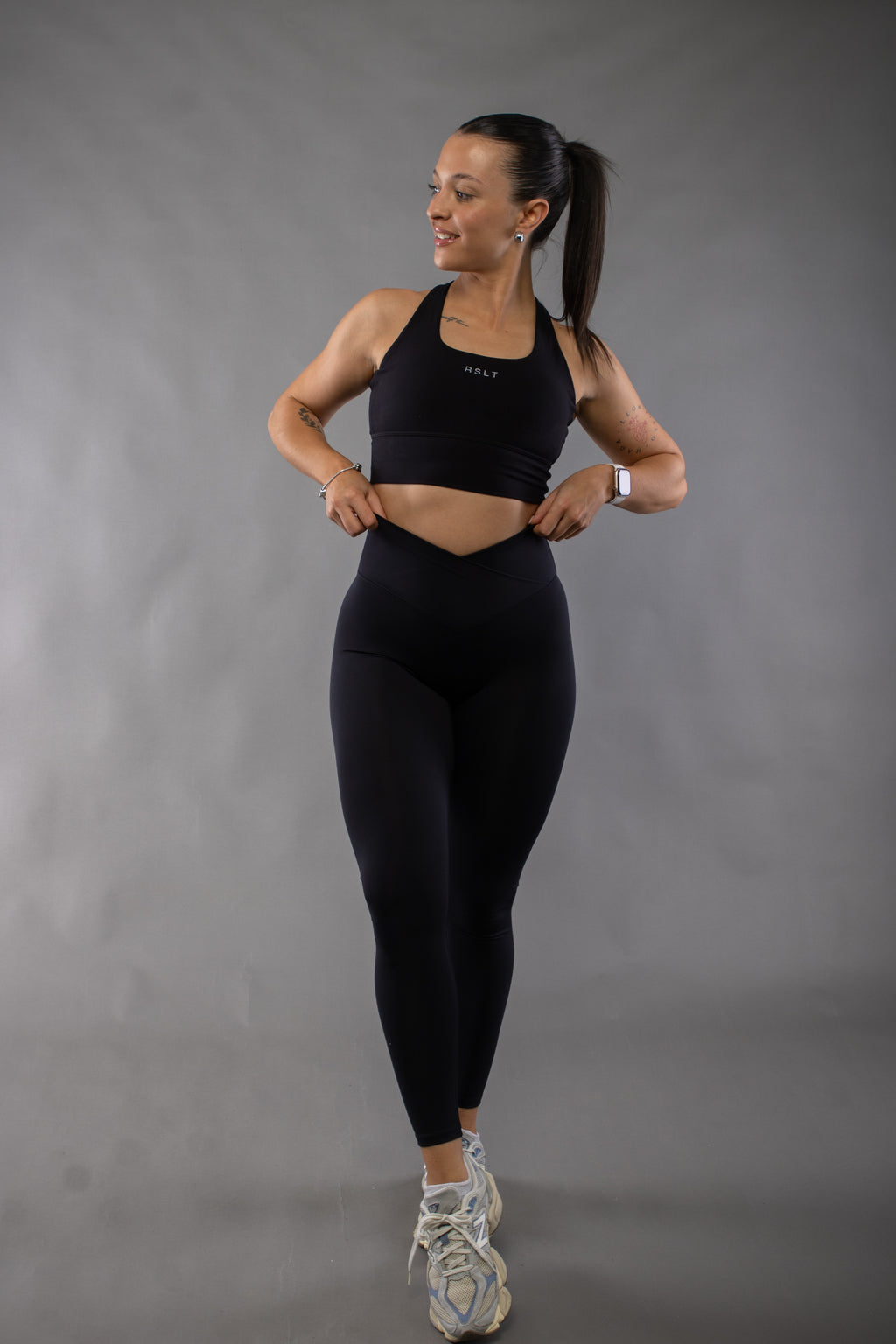 Evolve Crossed Legging